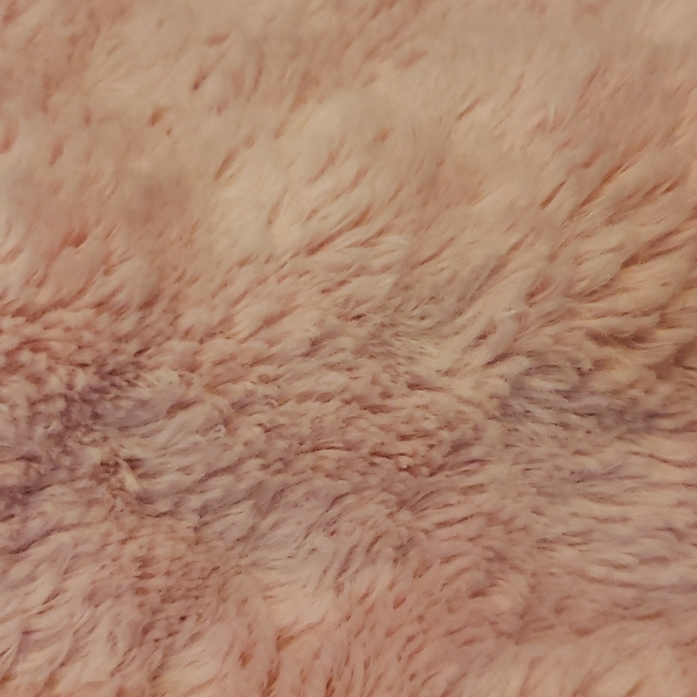Pink fuzzy pull over - Picture 4 of 5